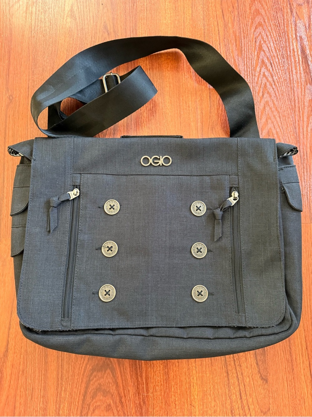 OGIO Laptop Crossbody bag with Button-Accent Flap